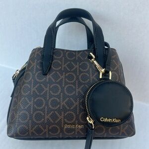 New CALVIN KLEIN Millie Signature Triple Compartment Crossbody